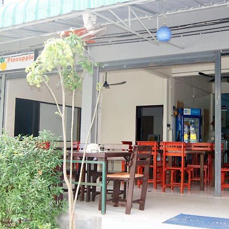 Pineapple Guesthouse Phuket Exterior photo